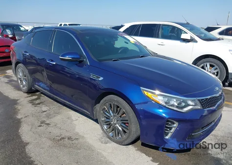 2017 Kia Optima Sxl Turbo z USA, uszkodzony, nr VIN 5XXGV4L2XHG174804